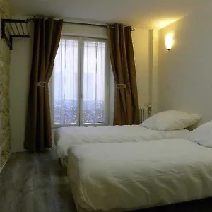 Grand De Clermont Paryż